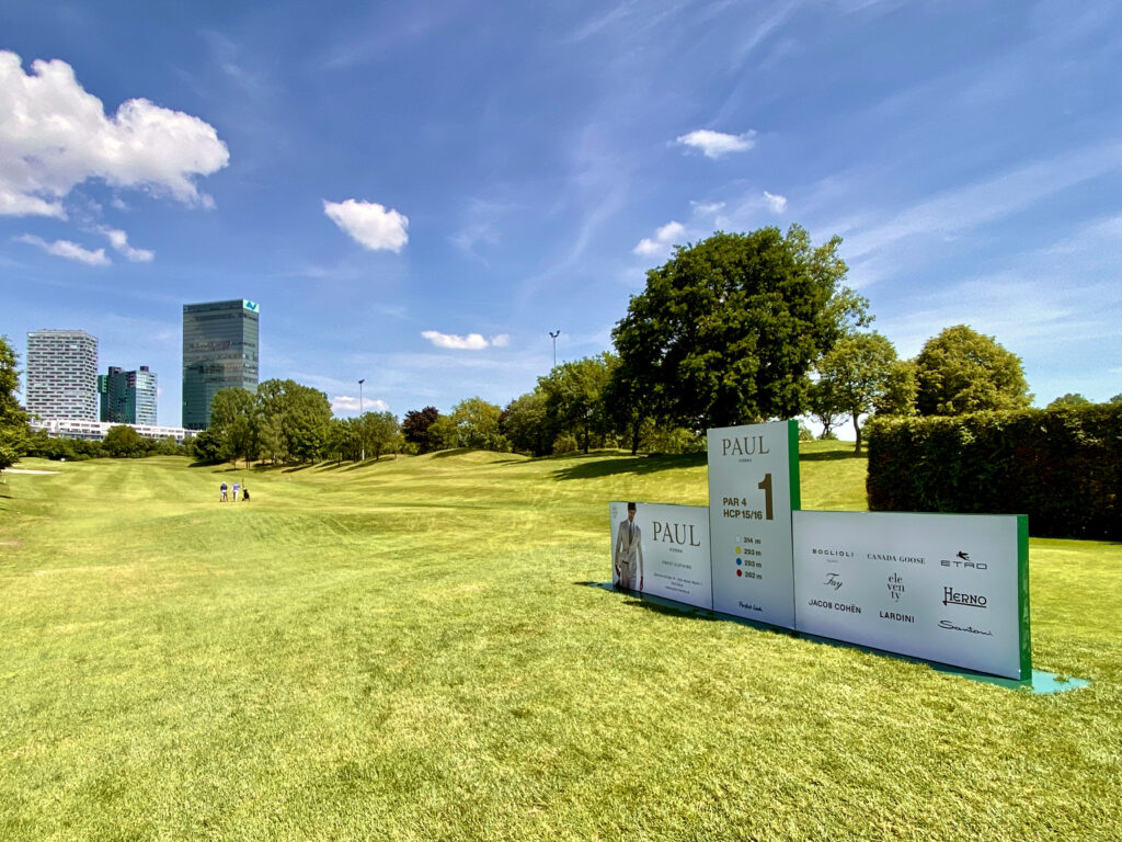 MEDIUM: TEE-BOX